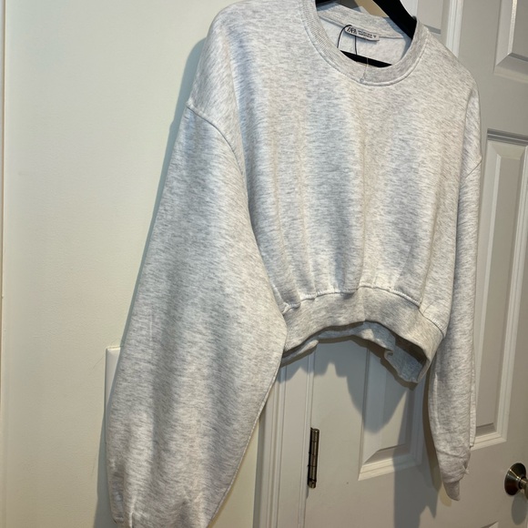 Zara Gray Crop Top - Picture 3 of 6